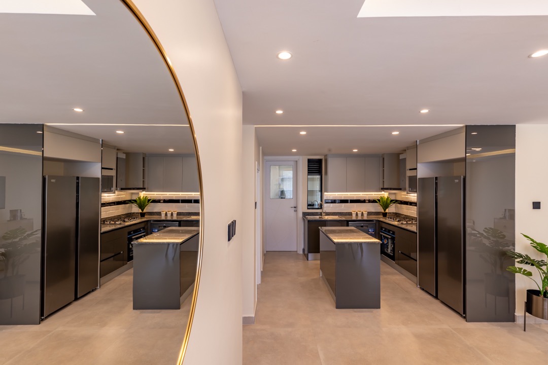Modern 3 BR apartment for sale - Image 2