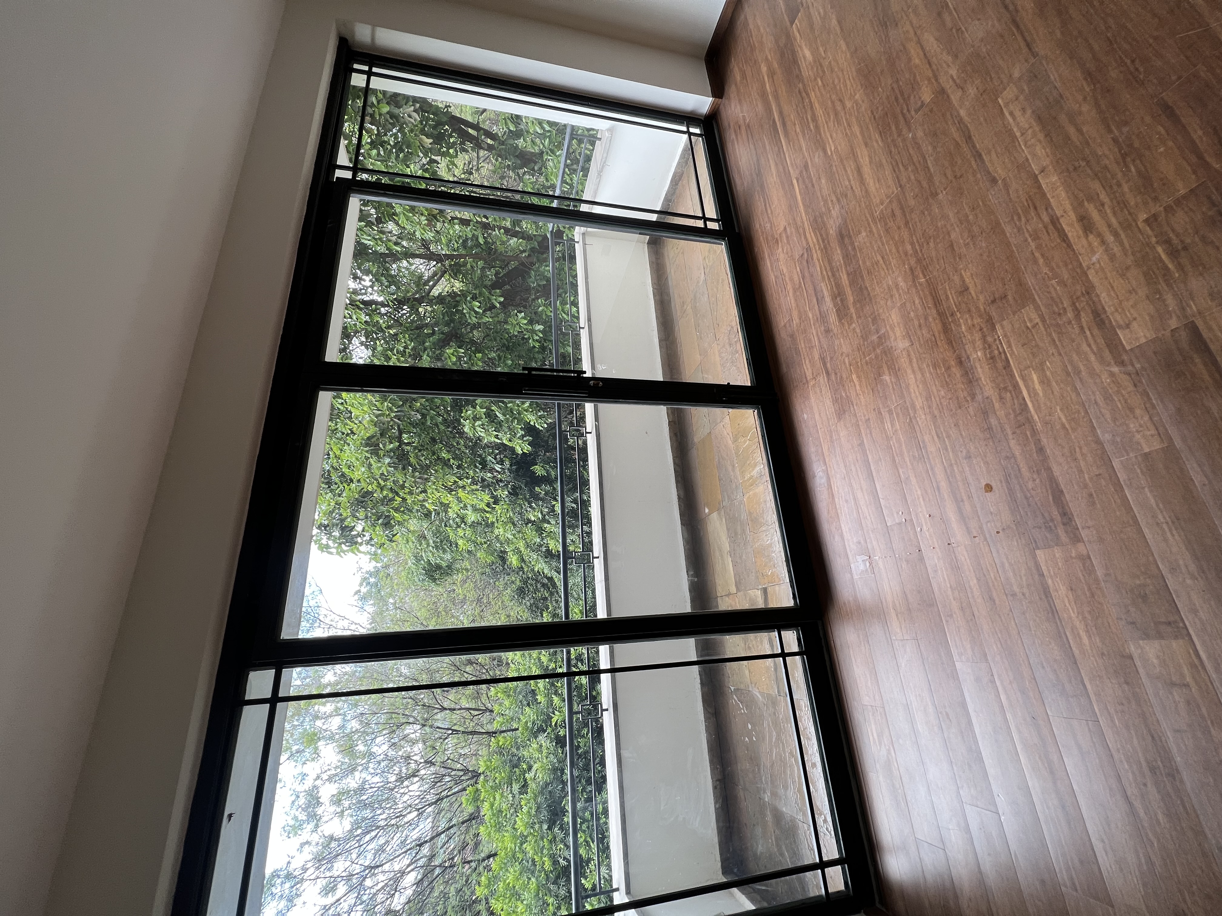 Modern 3 BR apartment in Westlands - Image 1