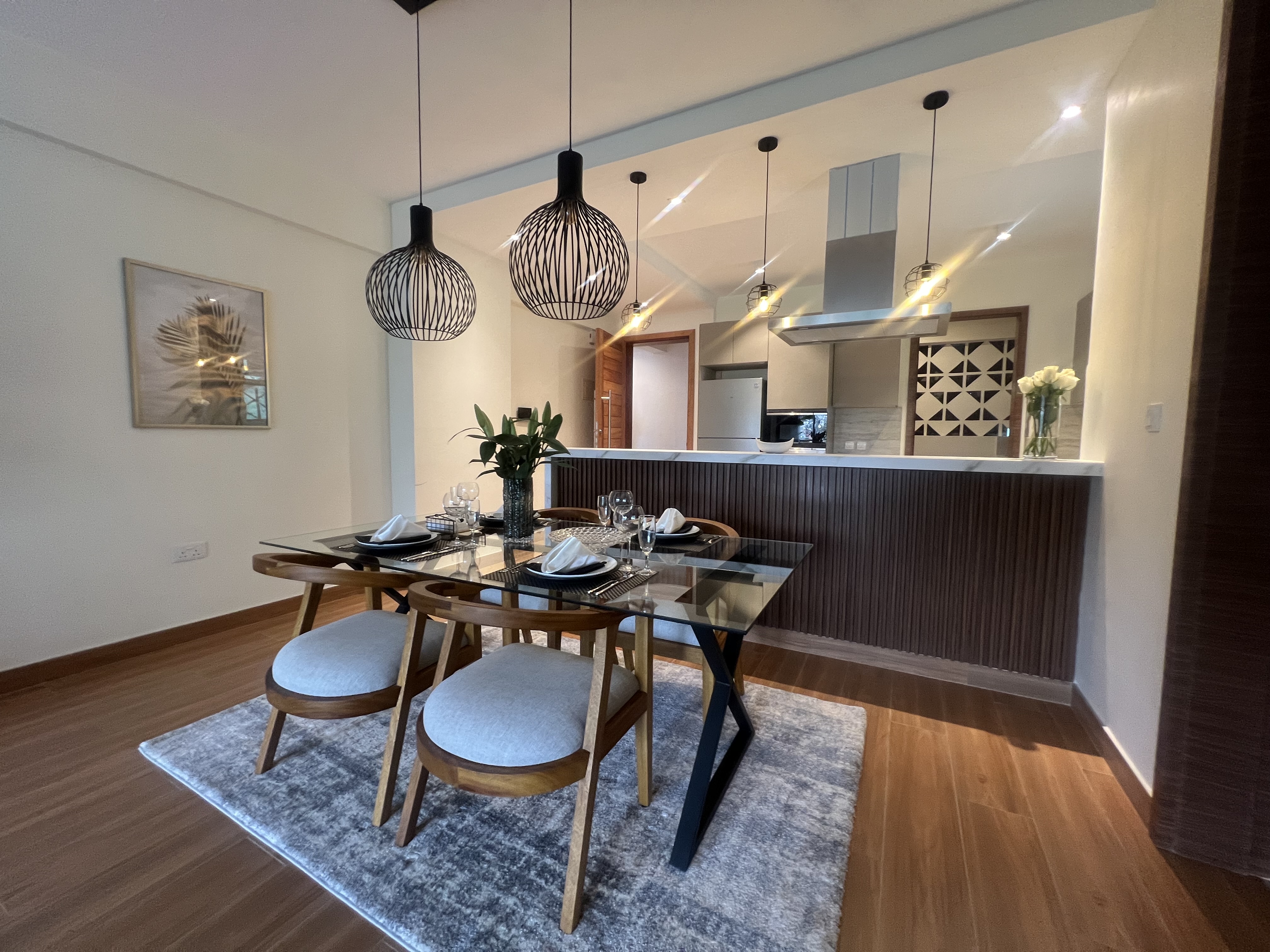 Luxury 2 BR apartment for sale in Riverside Drive - Image 1