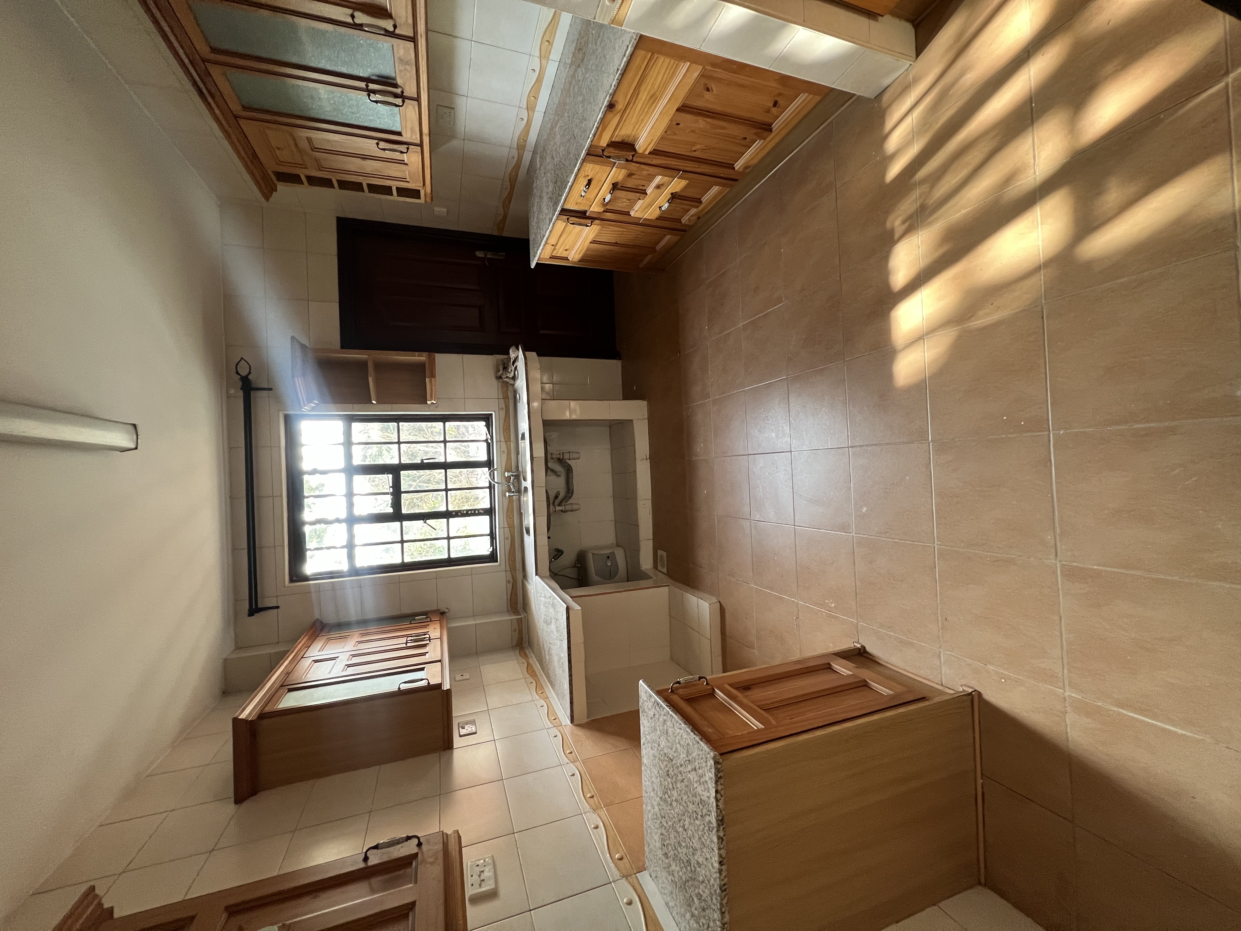 Charming 3 BR + SQ For Sale in Lavington - Image 4