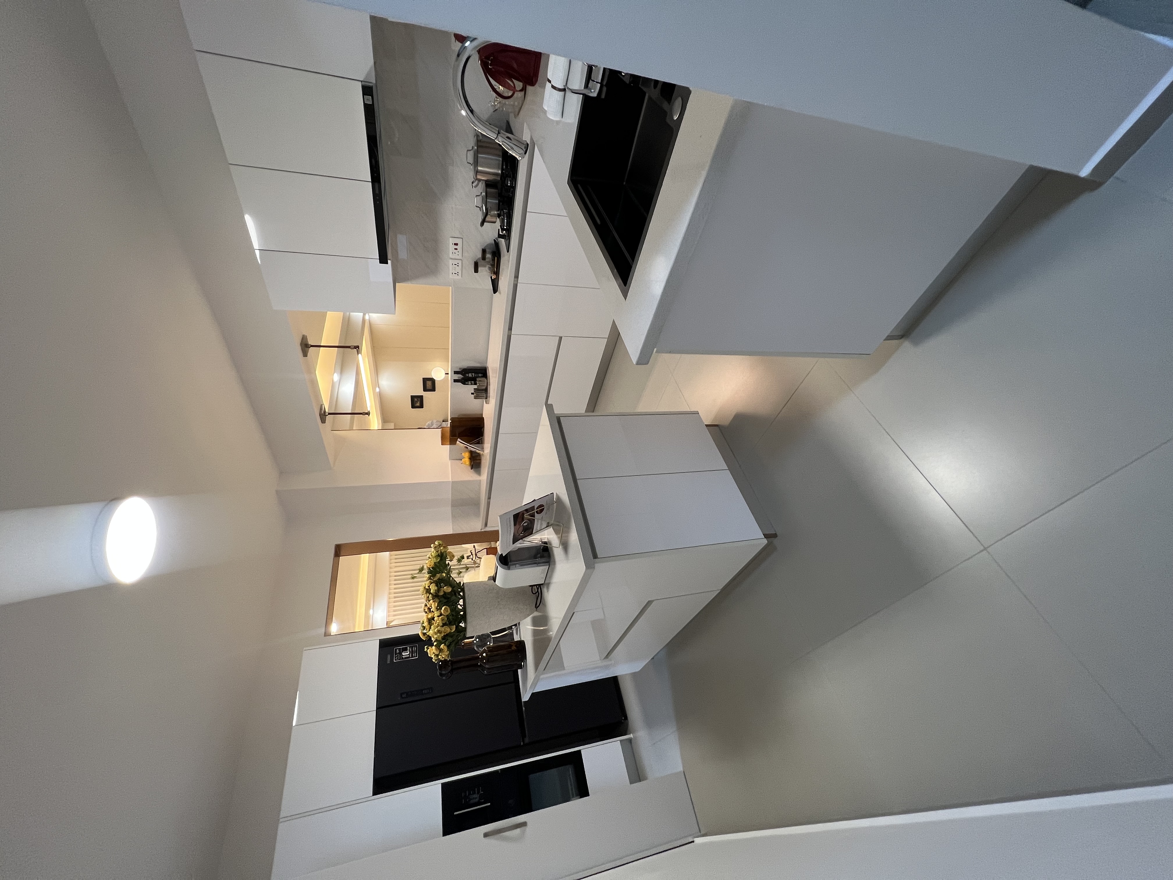 Modern 5 BR apartment for sale in Kilimani - Image 2