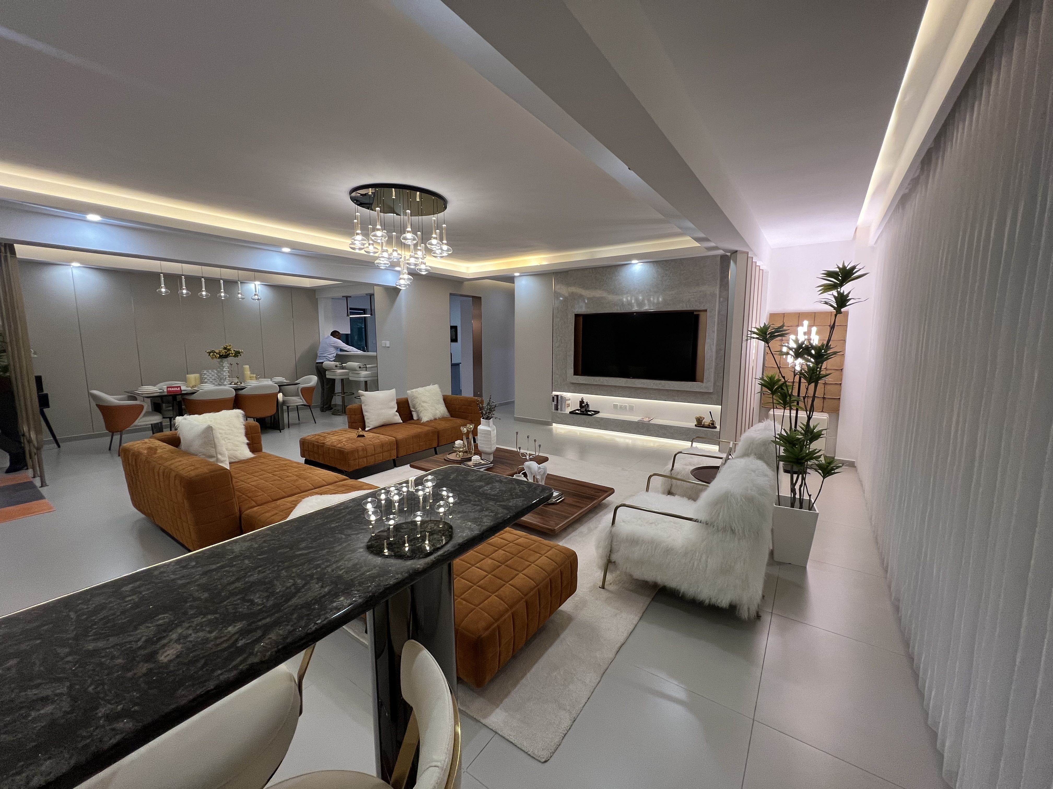Modern 5 BR apartment for sale in Kilimani - Image 4