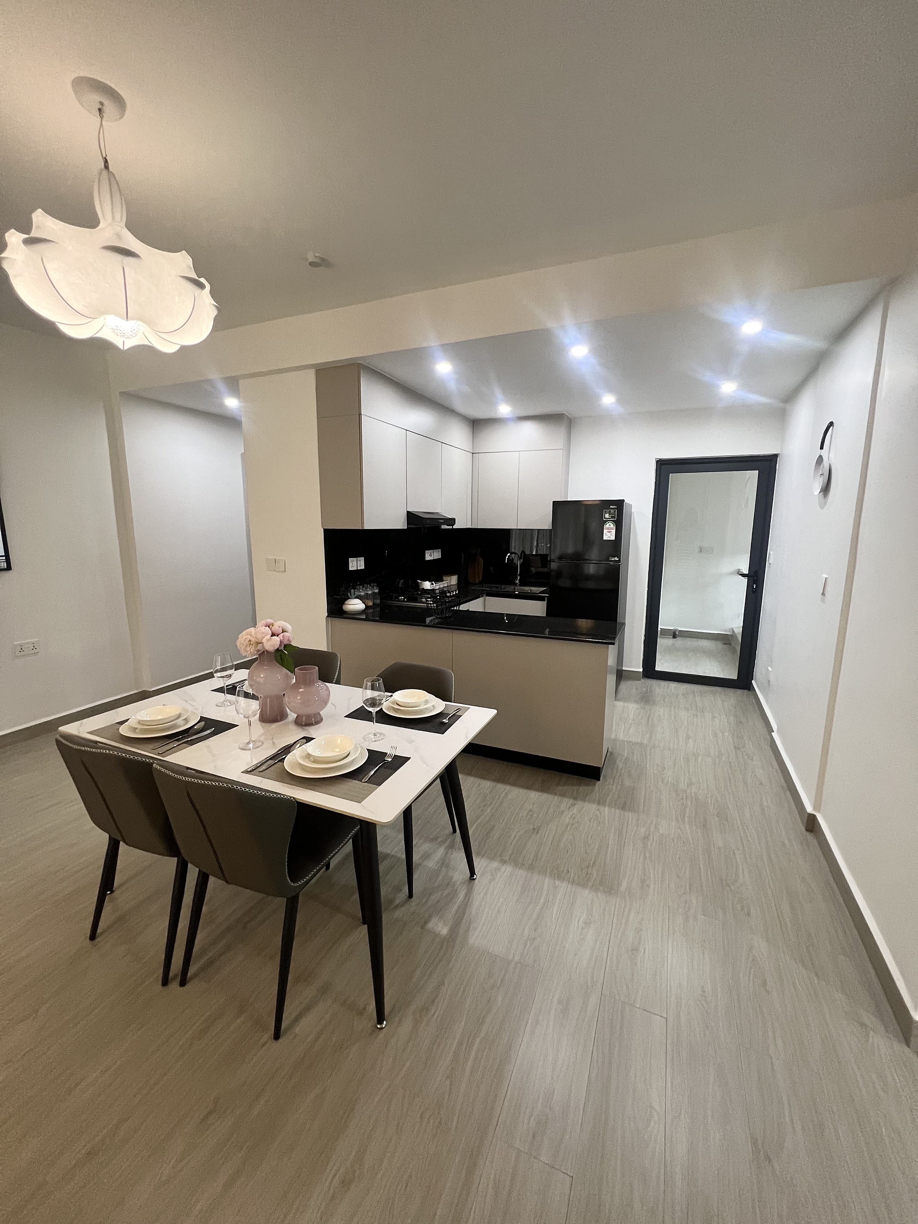 Modern 2 BR apartment for sale in Kilimani - Image 3