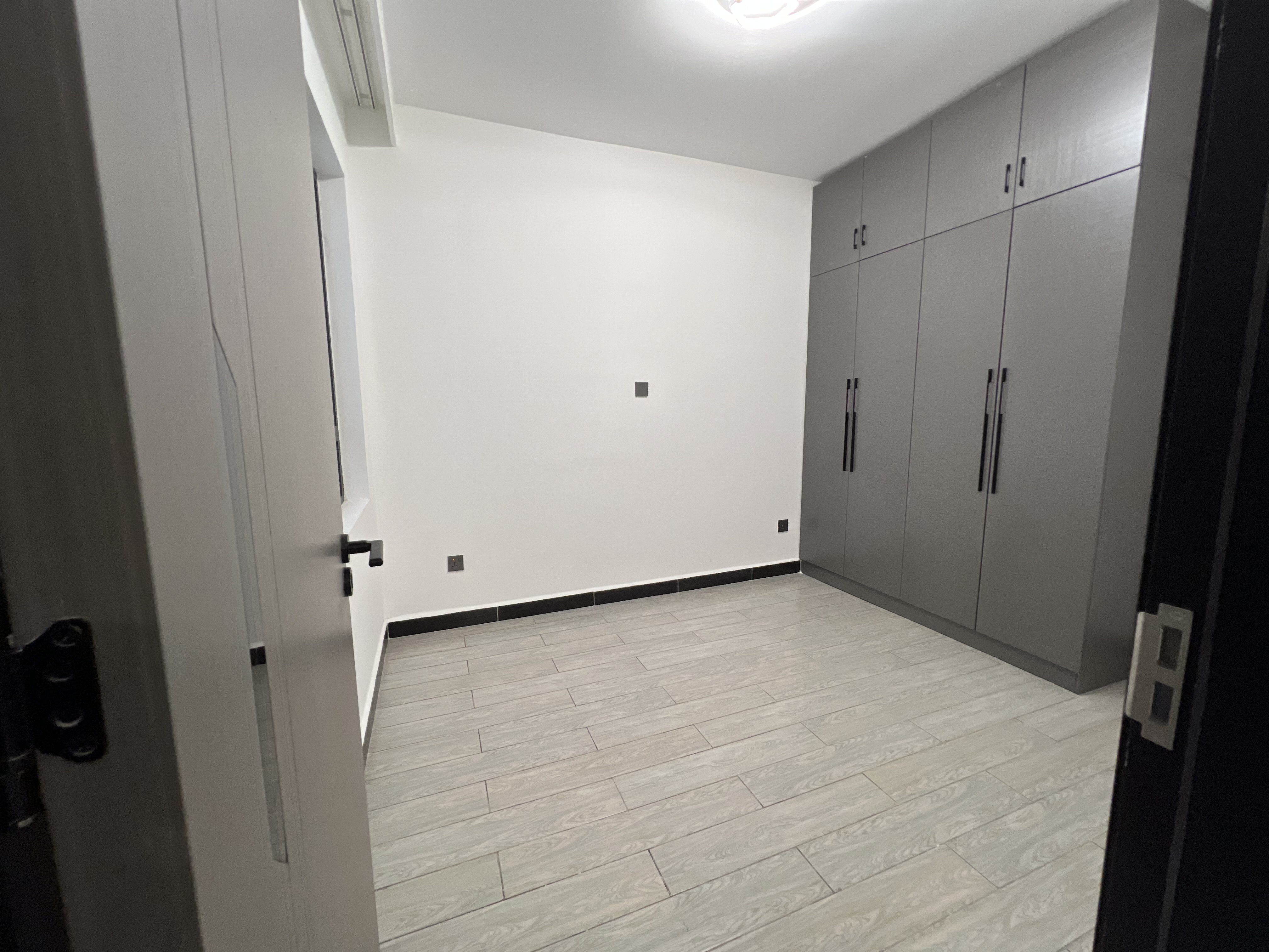 Modern 2 Bedroom For Sale in Lavington - Image 15