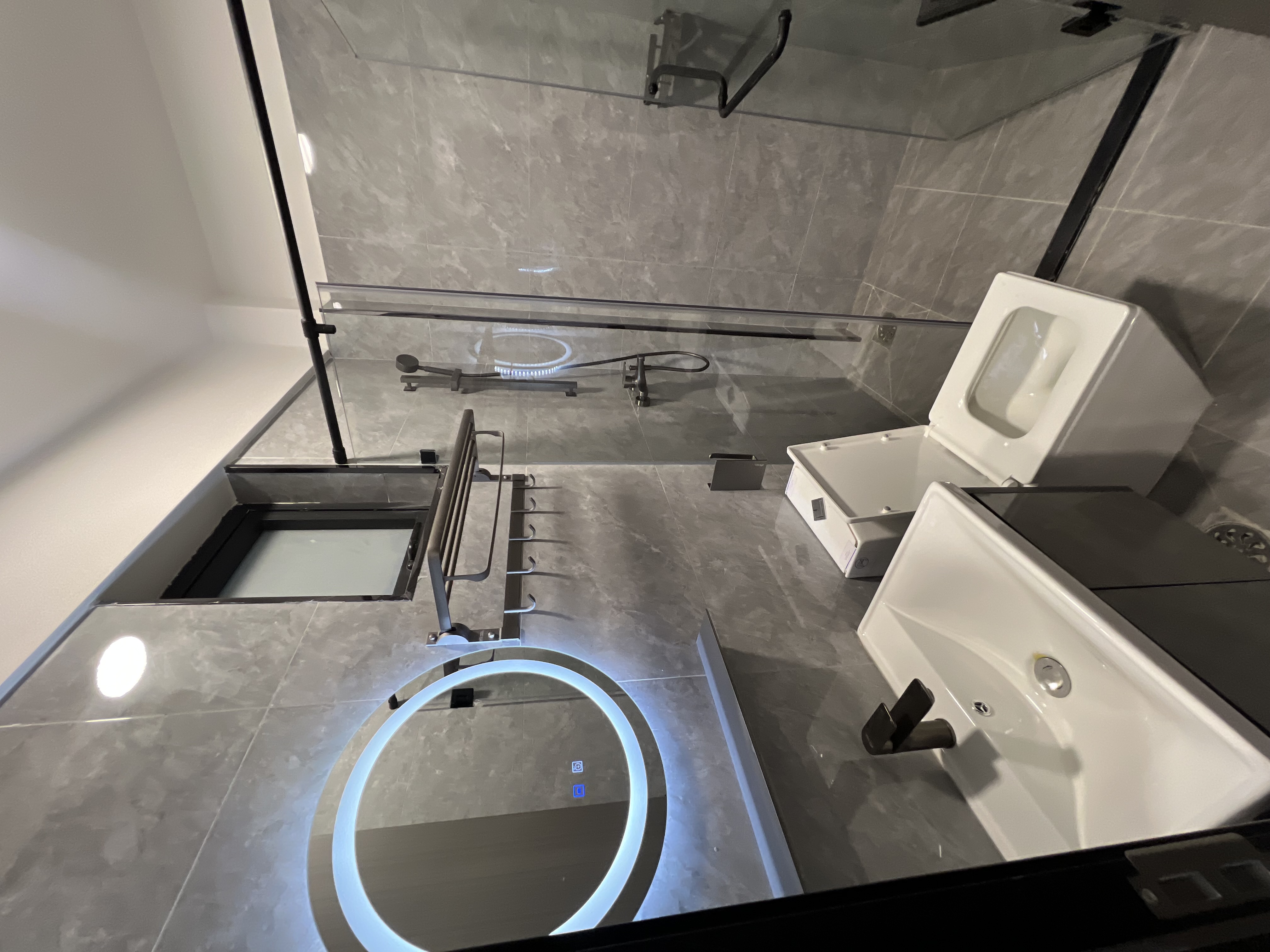 Modern 2 Bedroom For Sale in Lavington - Image 16