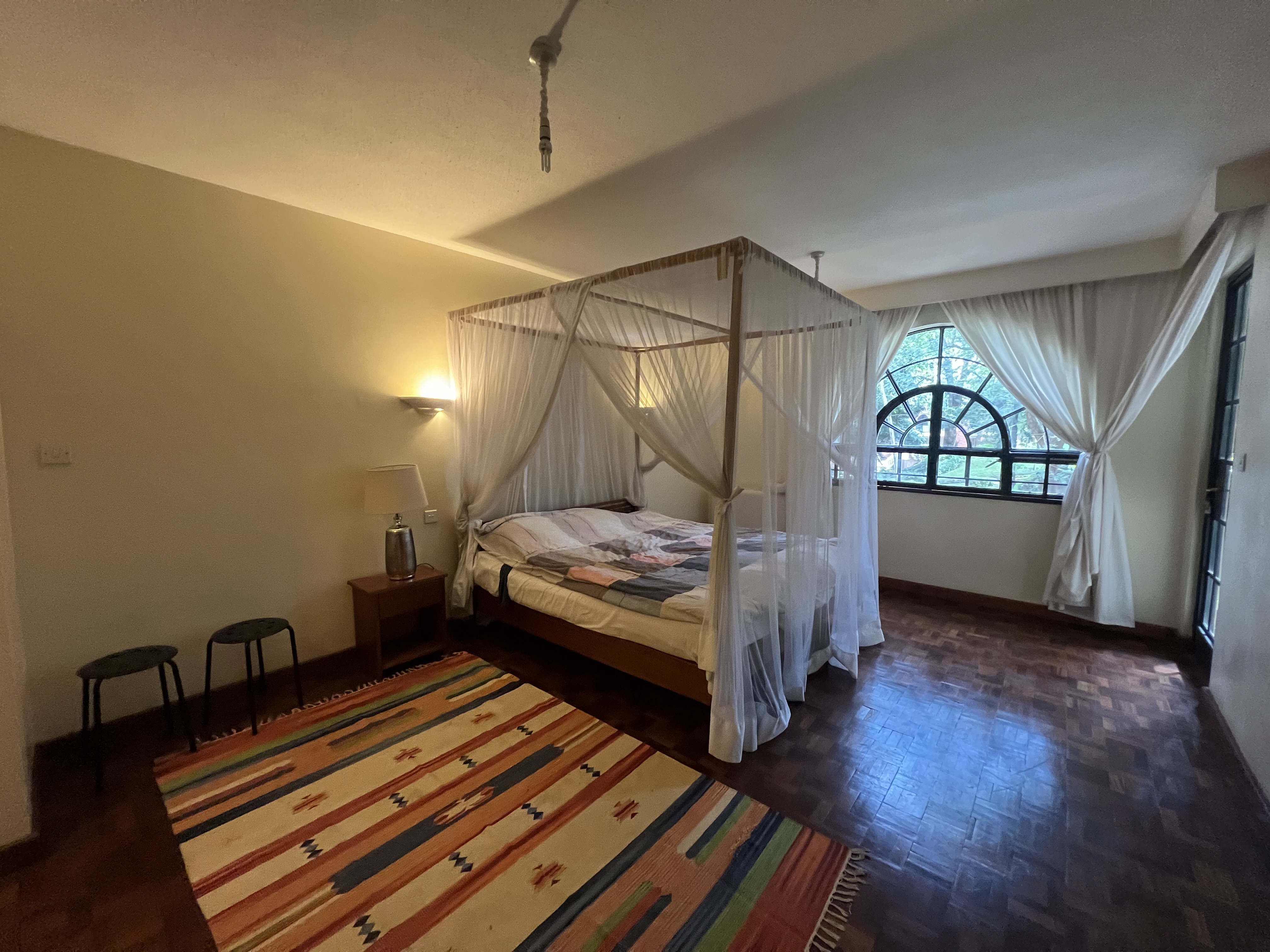 Charming 3 BR Duplex to let in Riverside - Image 12