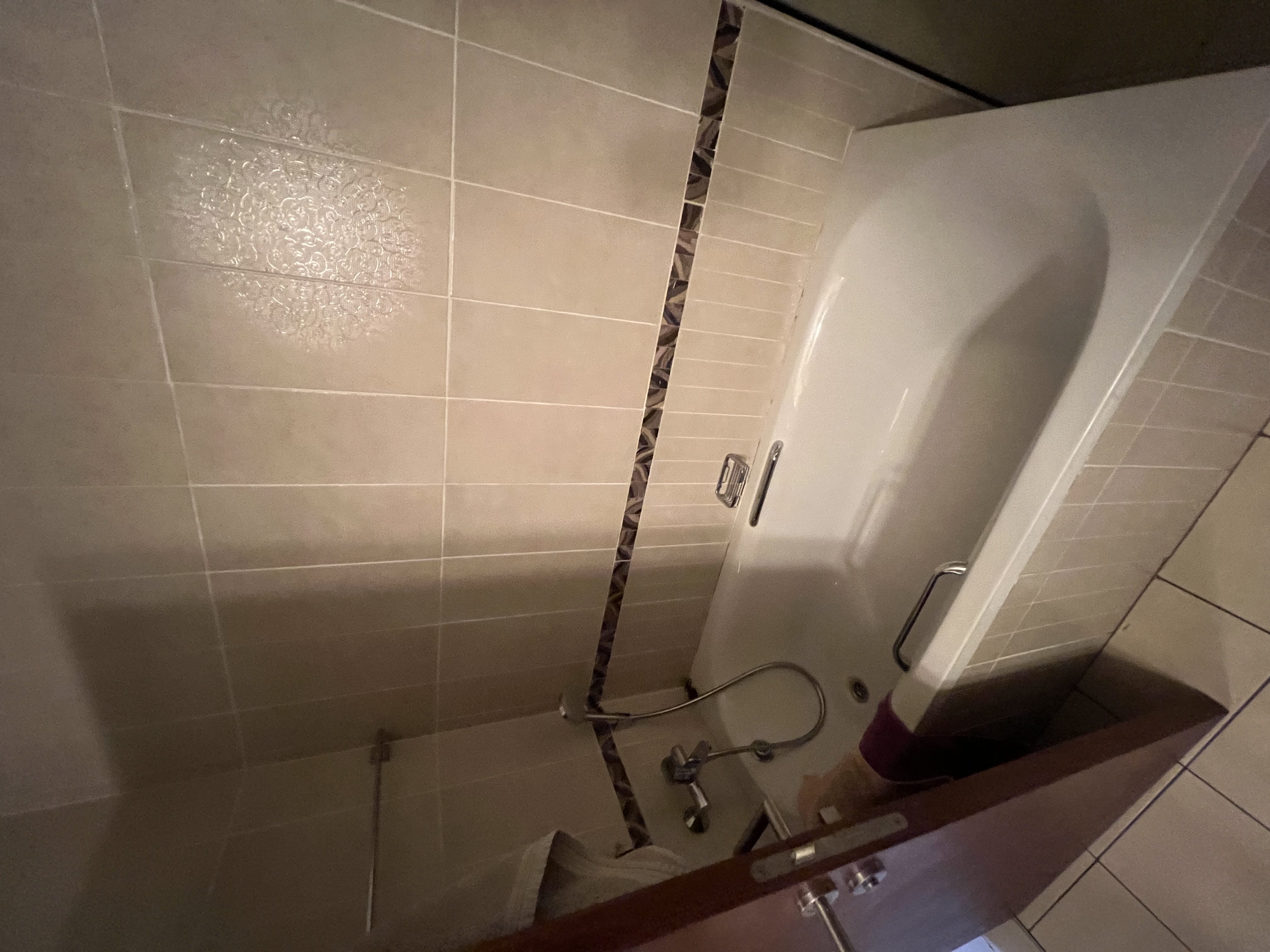 Charming 3 BR Duplex to let in Riverside - Image 17