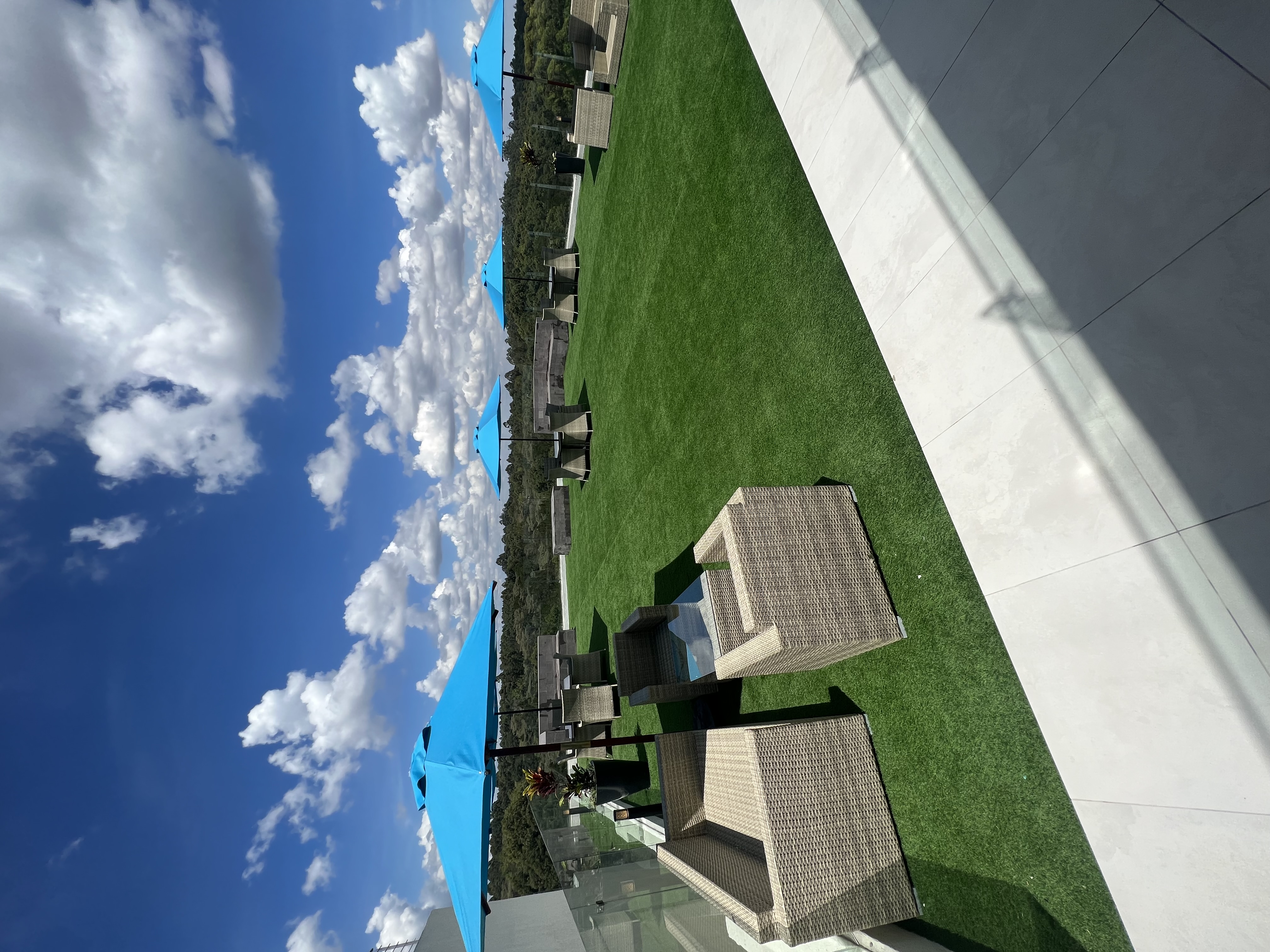 Modern 4 BR apartment to let in Spring Valley - Image 4