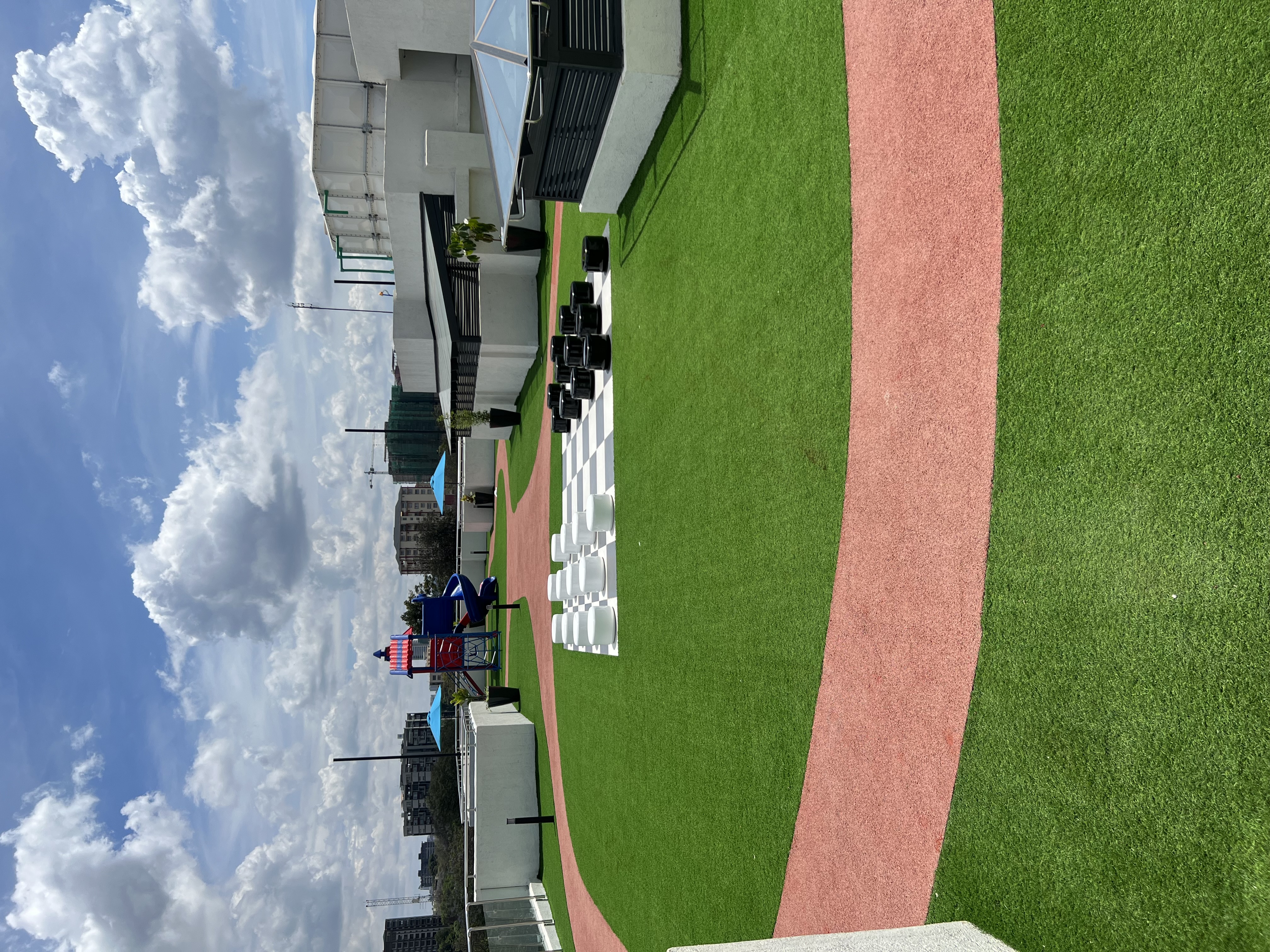 Modern 4 BR apartment to let in Spring Valley - Image 3