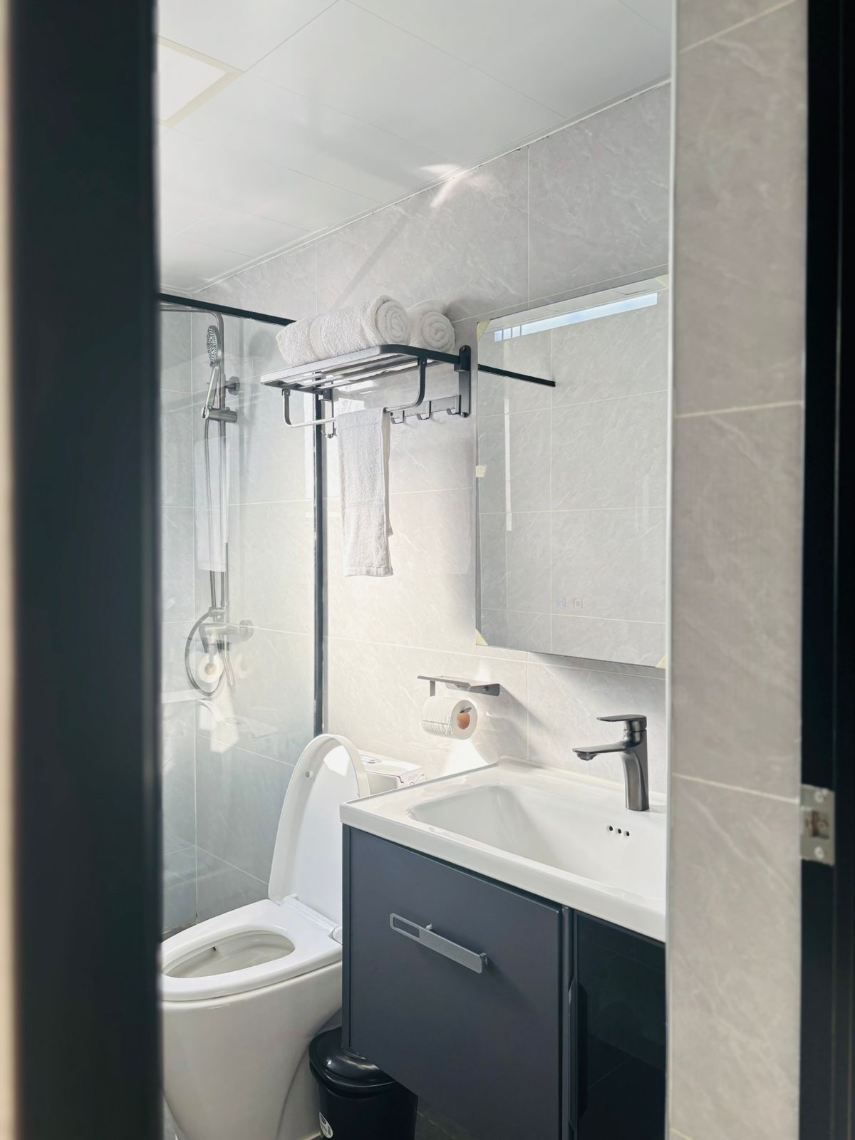 Modern 2 BR apartment to let in Westlands - Image 9